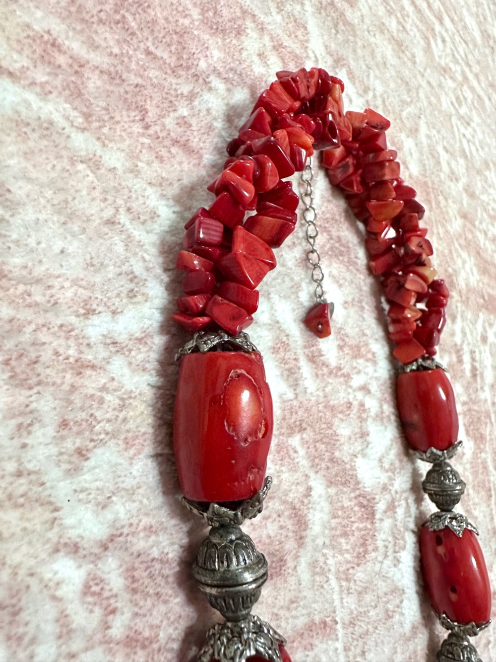 Genuine Coral 🌹 Beaded Necklace - Picture 5 of 9